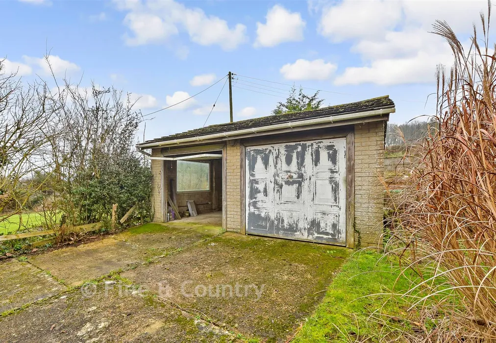 Garage - Boyke Lane, Rhodes Minnis, Canterbury, Kent - Wards of Kent