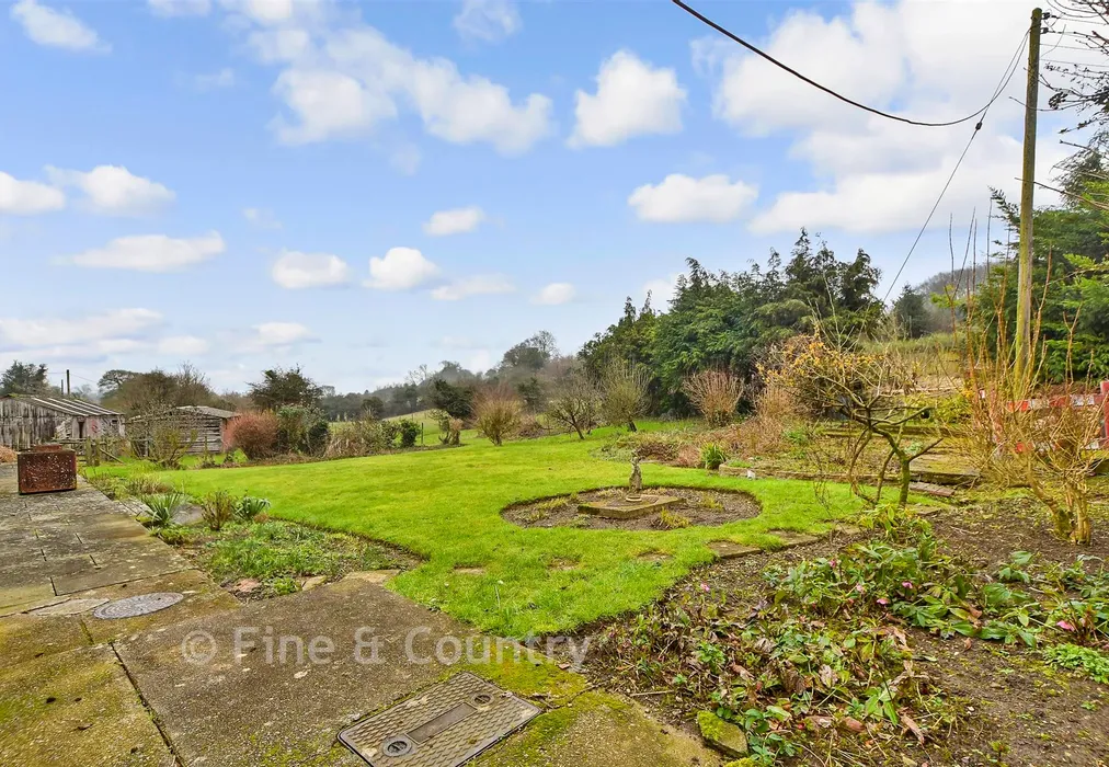 Rear Garden - Boyke Lane, Rhodes Minnis, Canterbury, Kent - Wards of Kent
