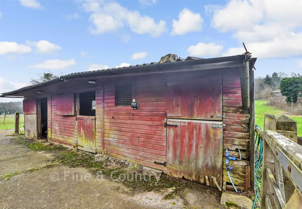 Workshop/Outbuildings - Boyke Lane, Rhodes Minnis, Canterbury, Kent - Wards of Kent
