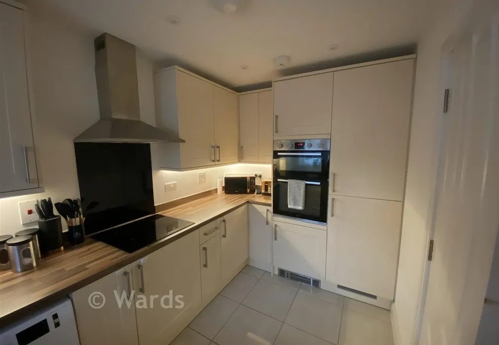 Kitchen - Birchfield Grove, Hawkhurst, Cranbrook, Kent - Wards of Kent