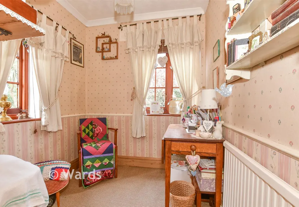 Bedroom 3 - Babs Oak Hill, Sturry, Canterbury, Kent - Wards of Kent