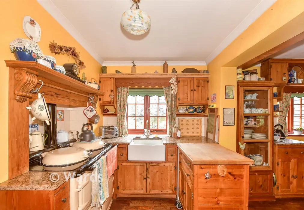 Kitchen - Babs Oak Hill, Sturry, Canterbury, Kent - Wards of Kent