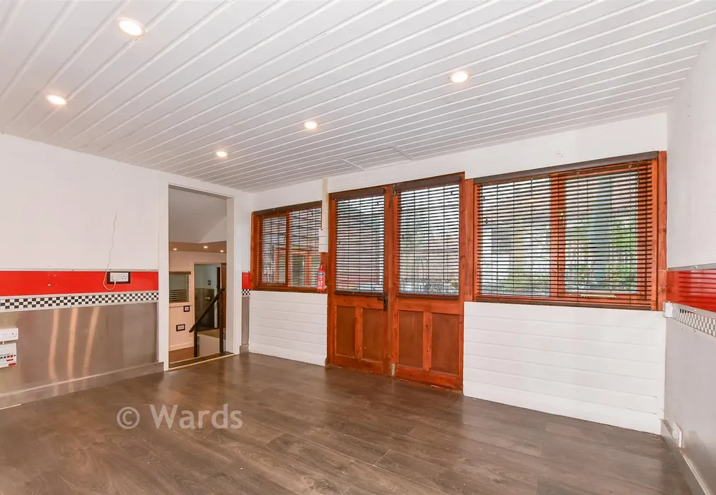 Room 3 - Babs Oak Hill, Sturry, Canterbury, Kent - Wards of Kent