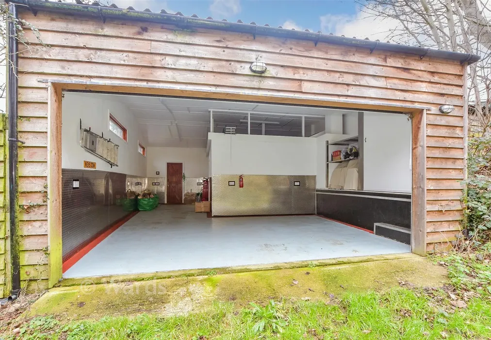 Garage - Babs Oak Hill, Sturry, Canterbury, Kent - Wards of Kent