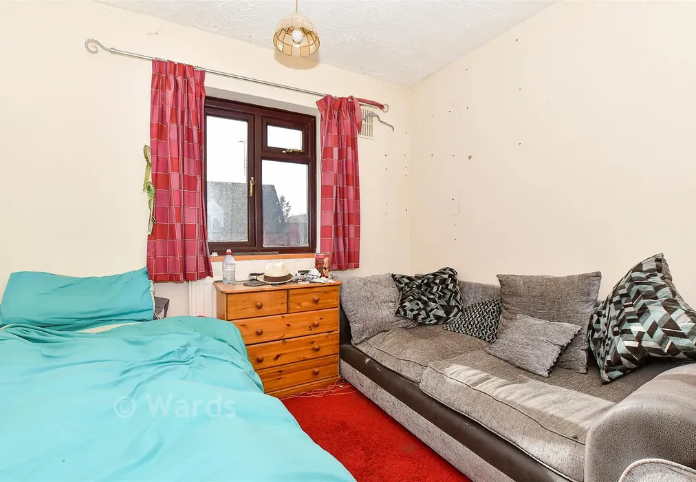 Bedroom 2 - Chulkhurst, Biddenden, Ashford, Kent - Wards of Kent