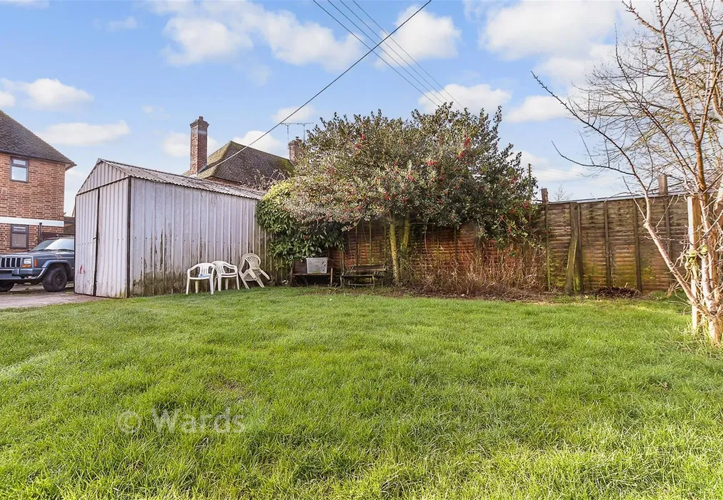 Rear Garden - Chulkhurst, Biddenden, Ashford, Kent - Wards of Kent