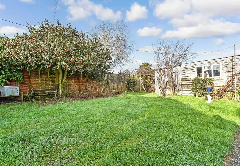 Rear Garden - Chulkhurst, Biddenden, Ashford, Kent - Wards of Kent