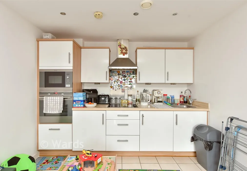 Kitchen - Manston Road, Ramsgate, Kent - Wards of Kent