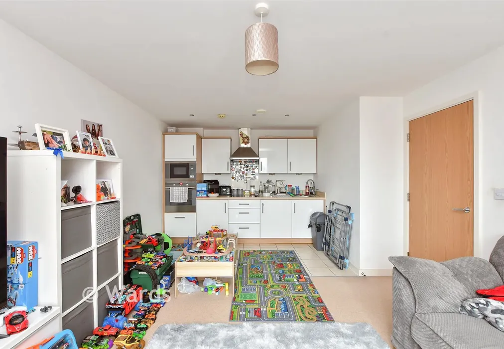 Lounge/Diner - Manston Road, Ramsgate, Kent - Wards of Kent