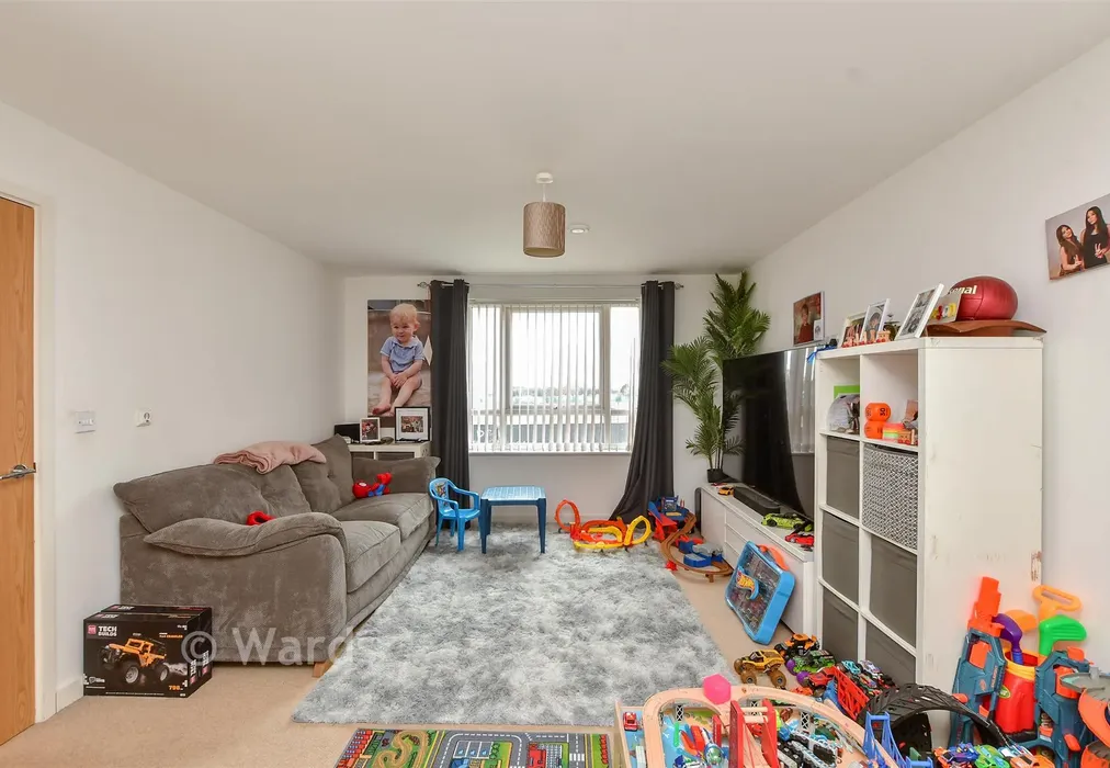Lounge/Diner - Manston Road, Ramsgate, Kent - Wards of Kent