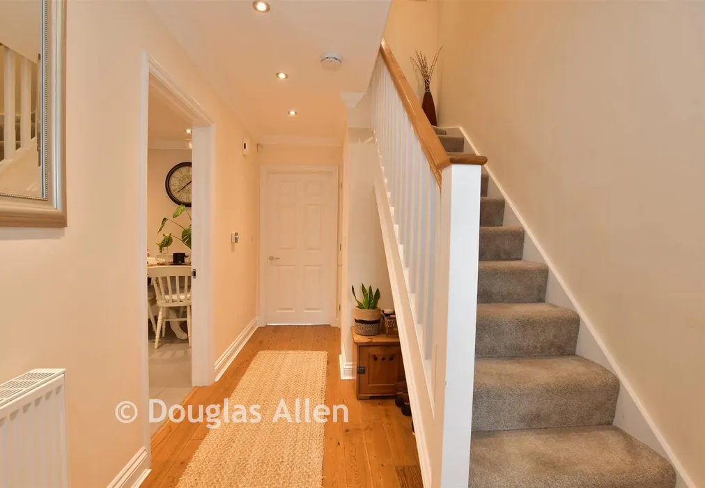 Hallway - Elverston Side, Laindon, Basildon, Essex - Wards of Kent