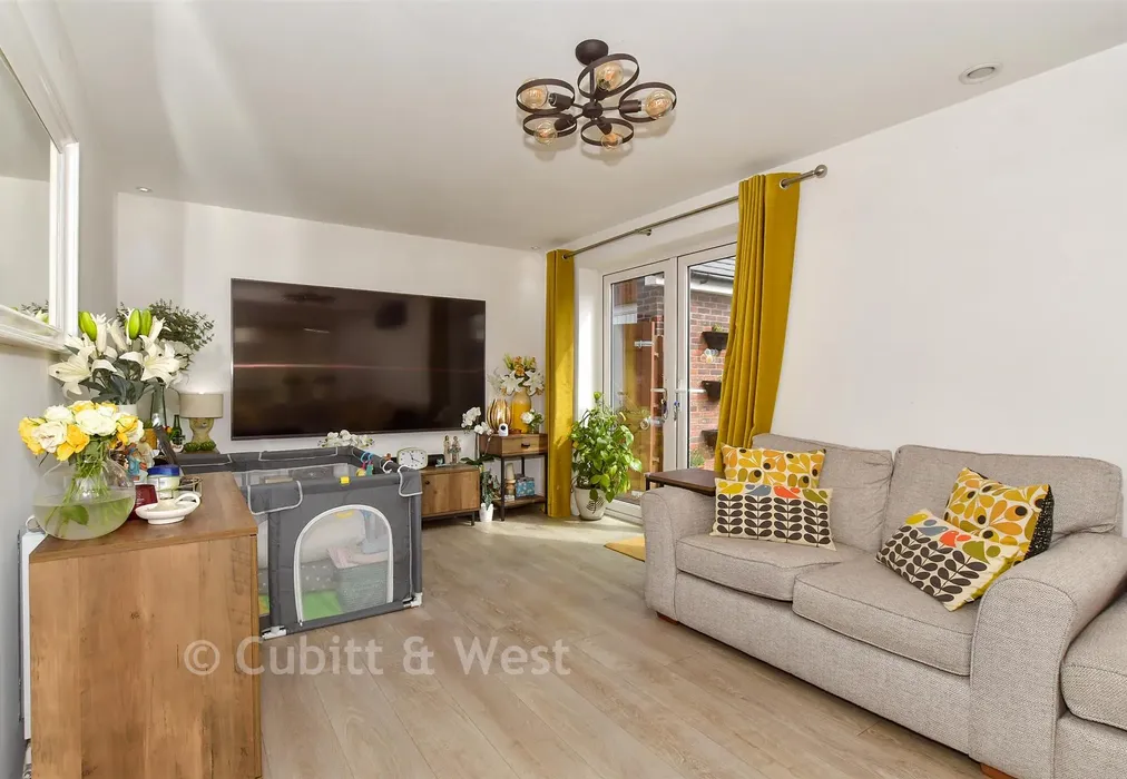 Lounge - Eames Way, Crawley, West Sussex - Wards of Kent