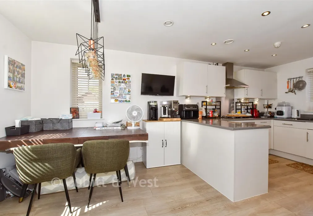 Kitchen/Dining Room - Eames Way, Crawley, West Sussex - Wards of Kent
