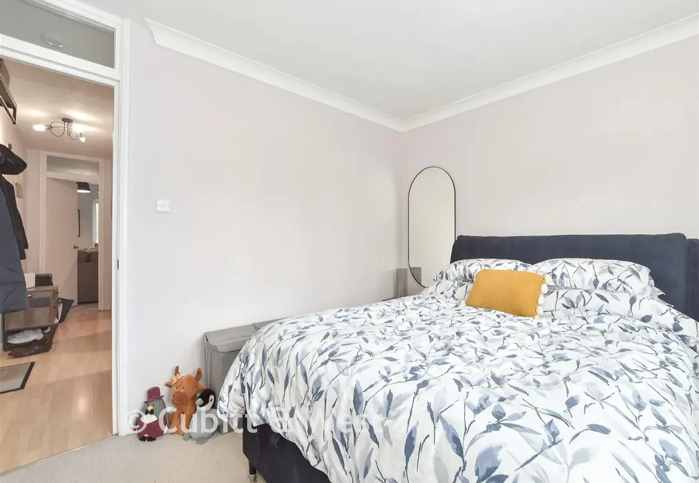 Bedroom - Franklynn Road, Haywards Heath, West Sussex - Wards of Kent