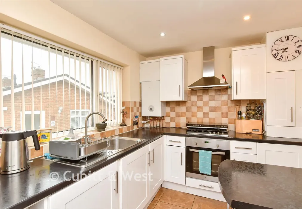 Kitchen - Coombe Vale, Brighton, East Sussex - Wards of Kent