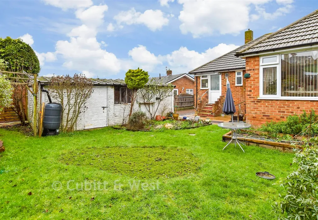 Rear Garden - Coombe Vale, Brighton, East Sussex - Wards of Kent