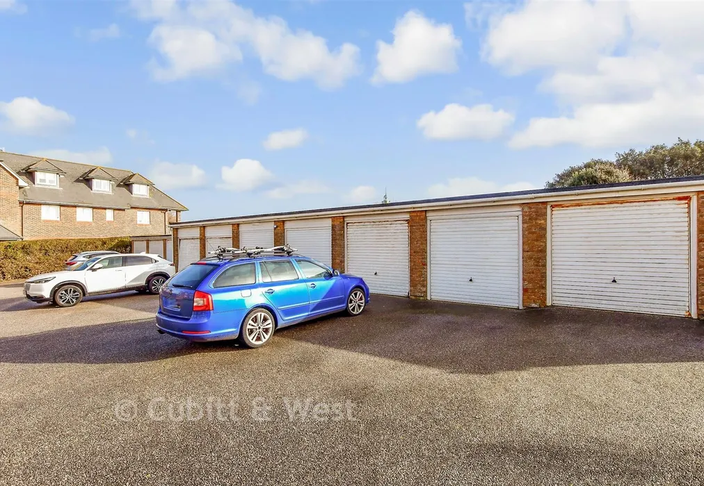 Garage - Hendon Avenue, Rustington, West Sussex - Wards of Kent