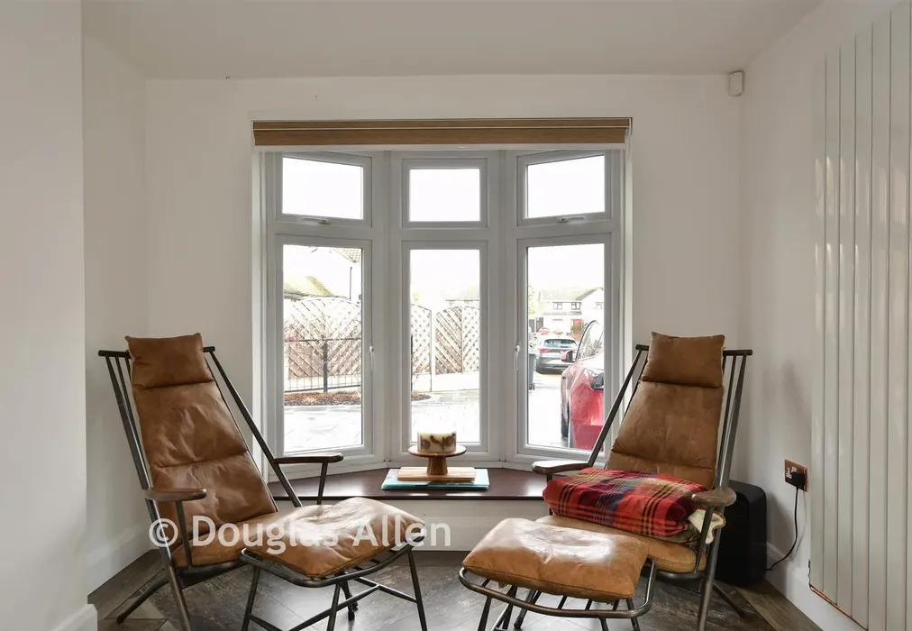 Internal Lifestyle Photograph - Curlew Crescent, Basildon, Essex - Wards of Kent