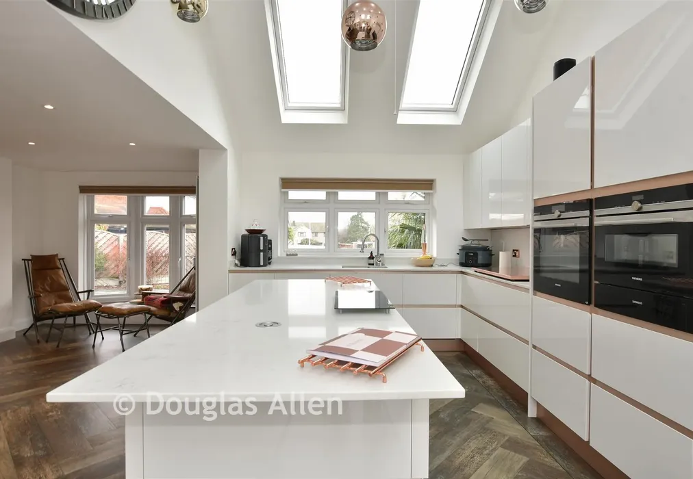 Lounge/Kitchen - Curlew Crescent, Basildon, Essex - Wards of Kent