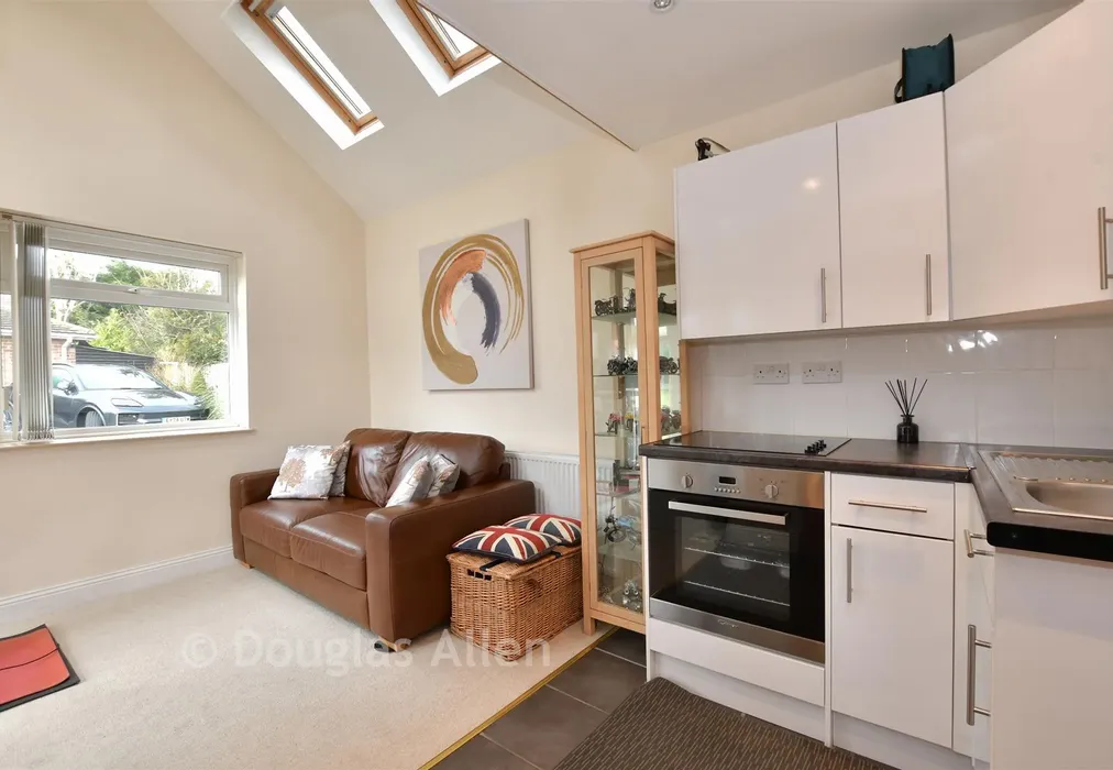 Lounge/Kitchen - Curlew Crescent, Basildon, Essex - Wards of Kent