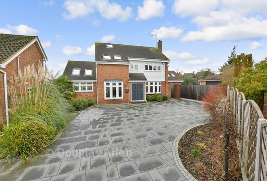 Curlew Crescent, Basildon, Essex - Wards of Kent