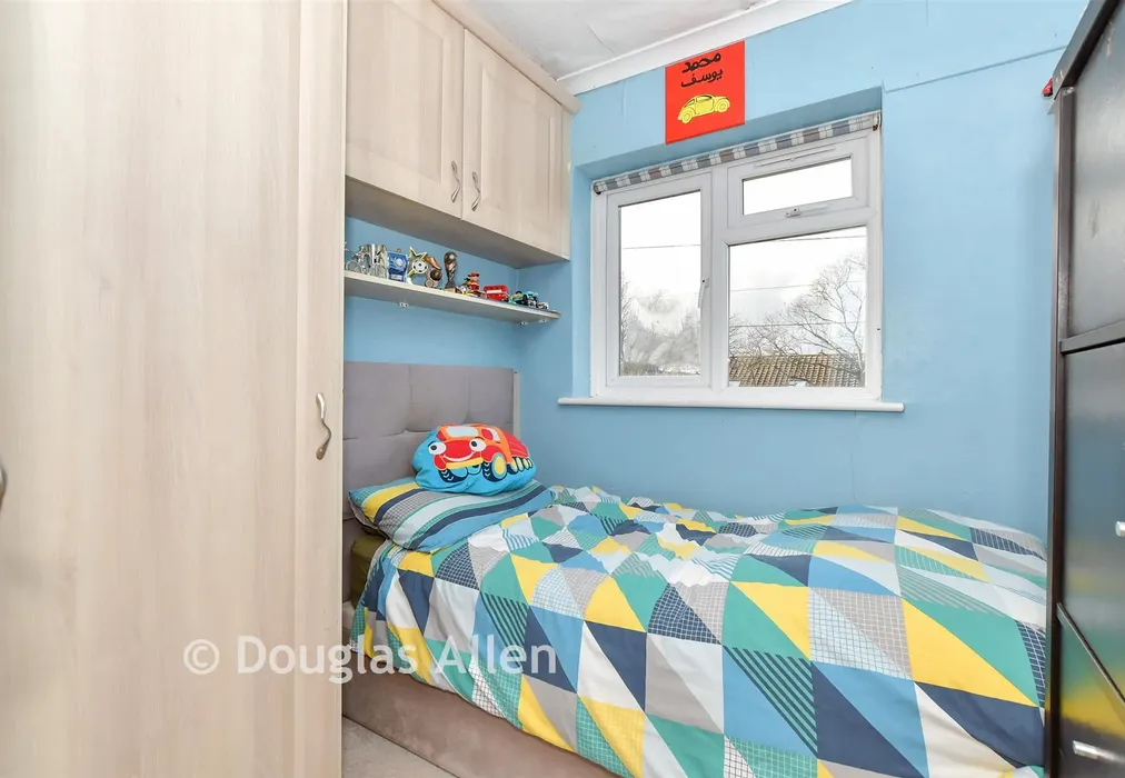 Bedroom 4 - Chadwell Heath Lane, Chadwell Heath, Essex - Wards of Kent