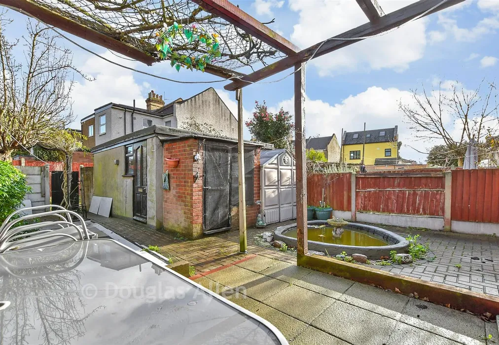 Rear Garden - Chadwell Heath Lane, Chadwell Heath, Essex - Wards of Kent