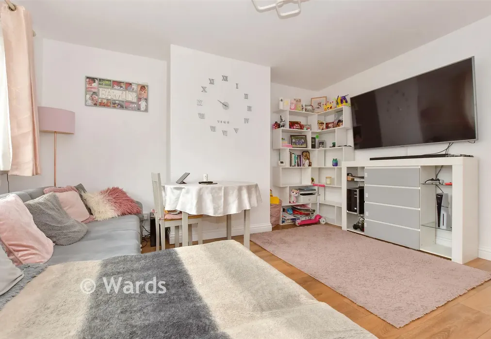 Lounge - Princess Margaret Avenue, Ramsgate, Kent - Wards of Kent
