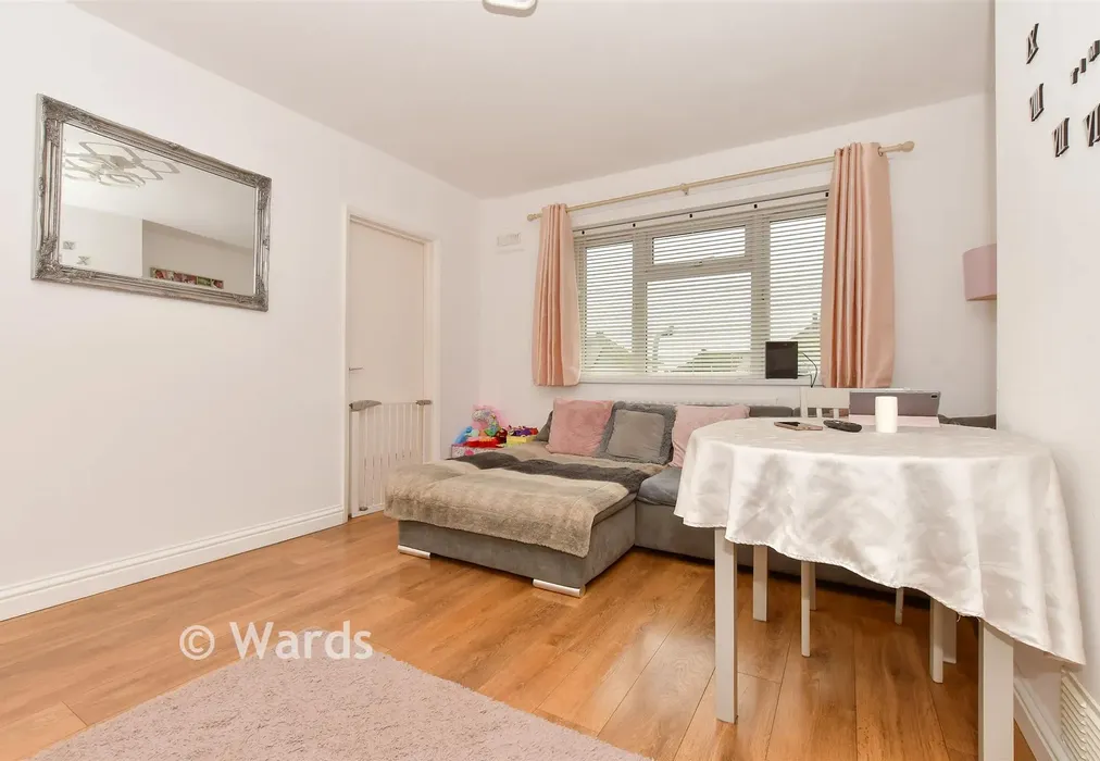 Lounge - Princess Margaret Avenue, Ramsgate, Kent - Wards of Kent