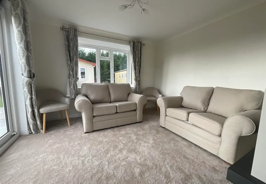 Lounge - Shalloak Road, Broad Oak, Canterbury, Kent - Wards of Kent