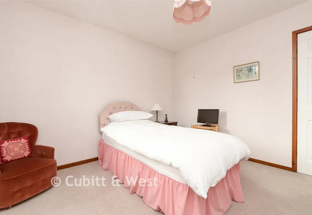 Bedroom 2 - Cotland Acres, Meadvale, Surrey - Wards of Kent
