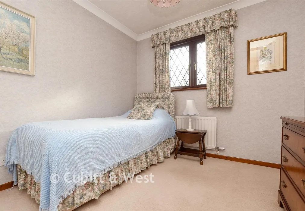 Bedroom 3 - Cotland Acres, Meadvale, Surrey - Wards of Kent