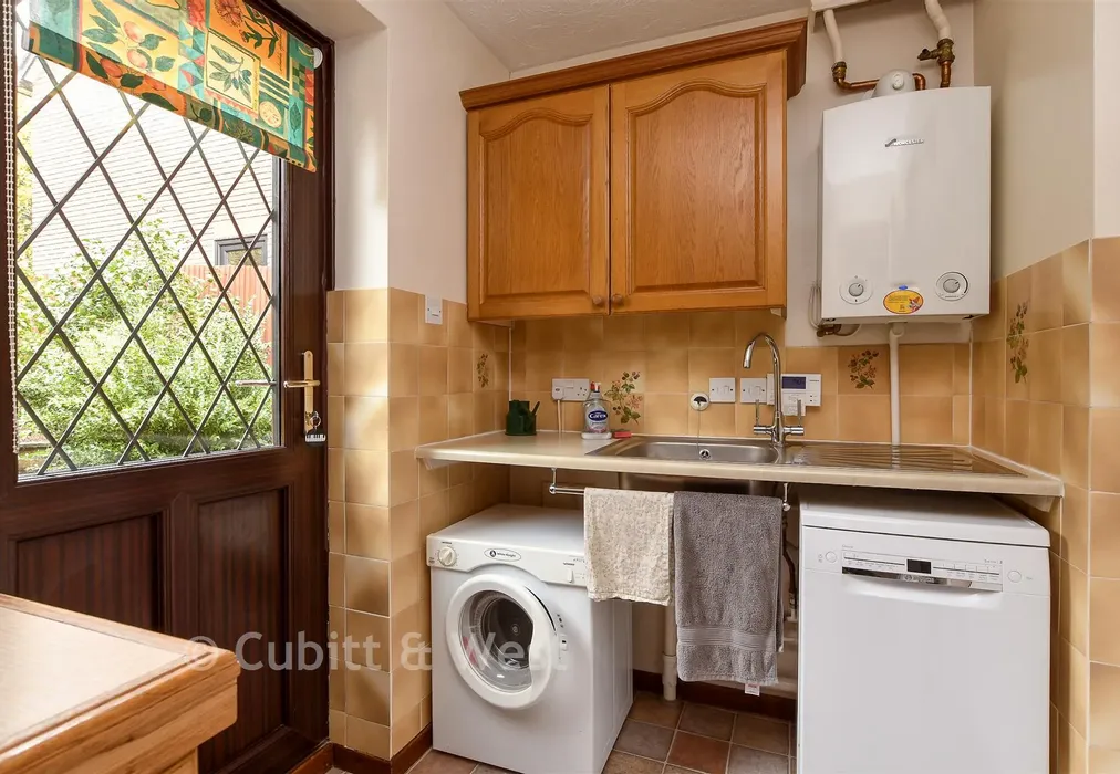 Utility Room - Cotland Acres, Meadvale, Surrey - Wards of Kent