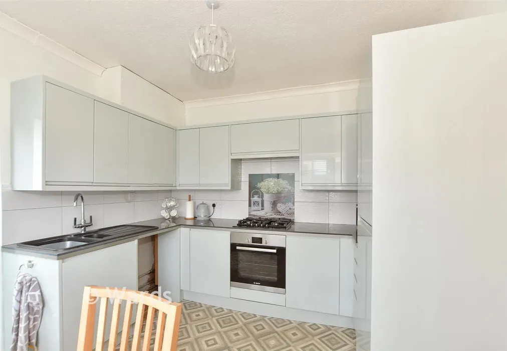 Kitchen/ Diner - Linden Avenue, Herne Bay, Kent - Wards of Kent
