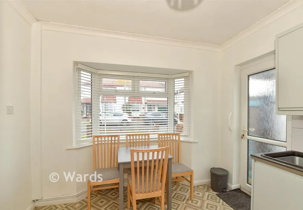 Kitchen/ Diner - Linden Avenue, Herne Bay, Kent - Wards of Kent