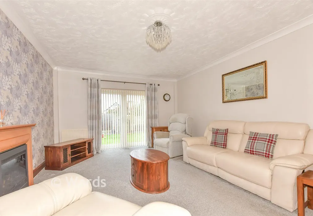 Lounge - Linden Avenue, Herne Bay, Kent - Wards of Kent