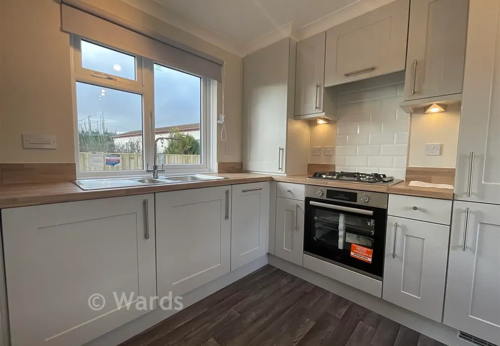 Kitchen - Shalloak Road, Broad Oak, Canterbury, Kent - Wards of Kent