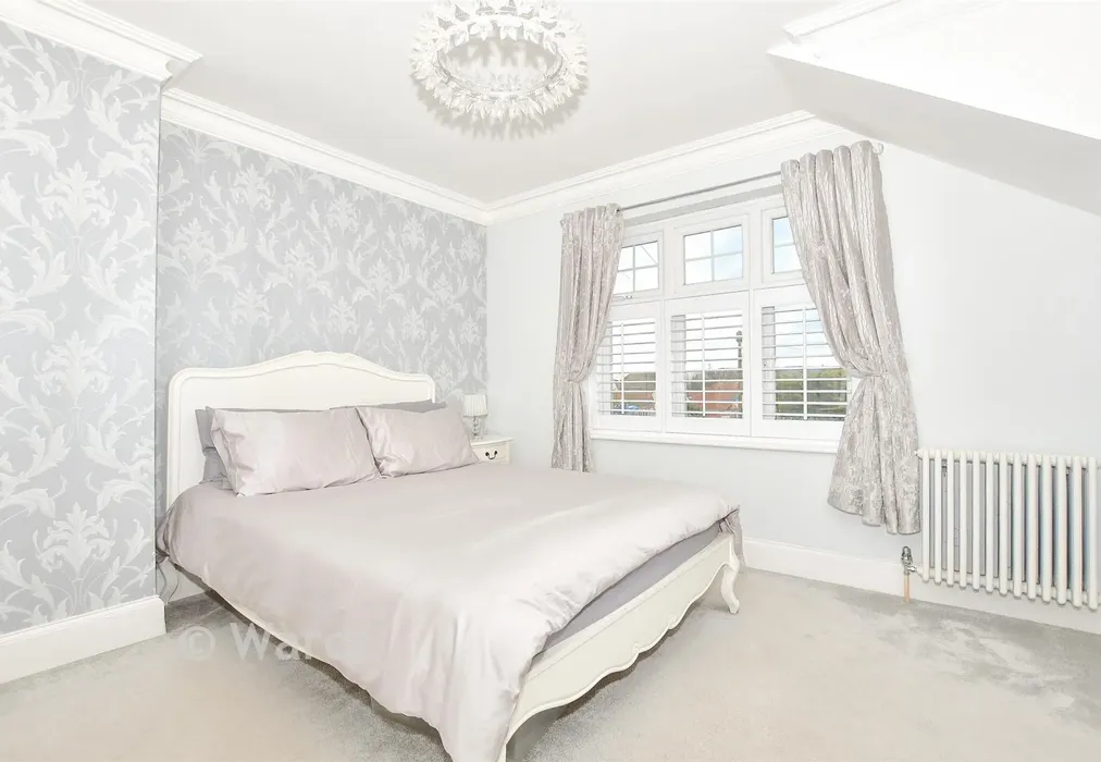 Bedroom 1 - London Road, Maidstone, Kent - Wards of Kent