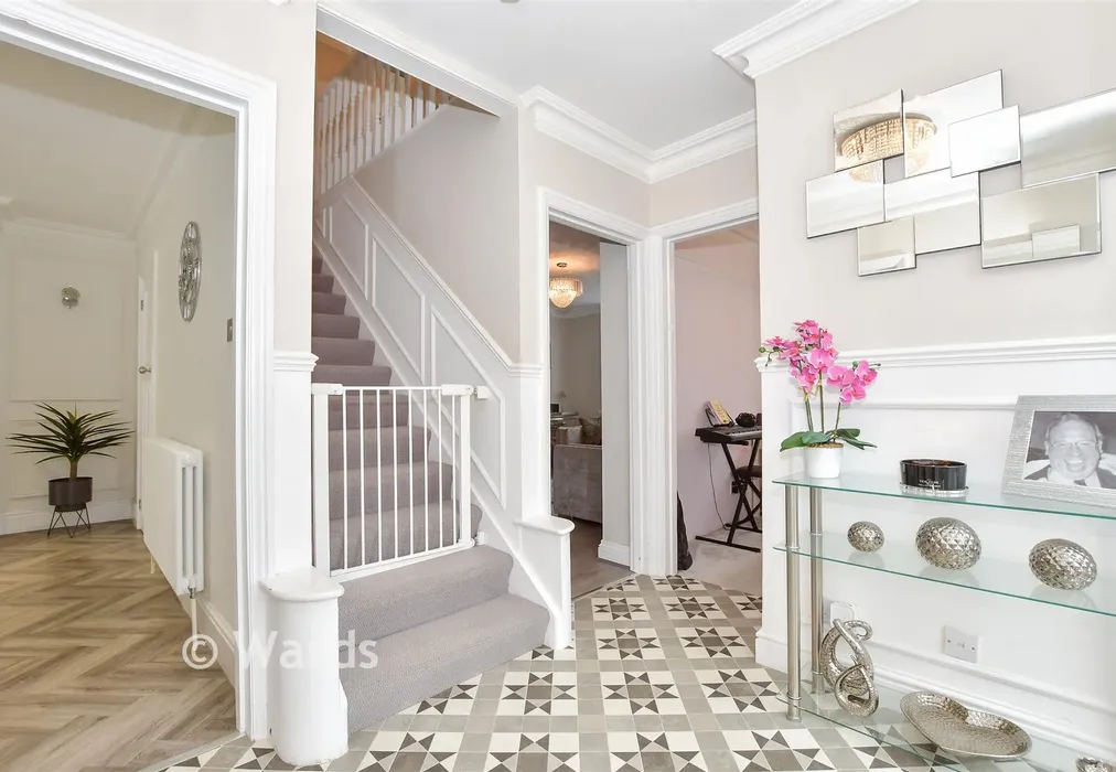 Hallway - London Road, Maidstone, Kent - Wards of Kent