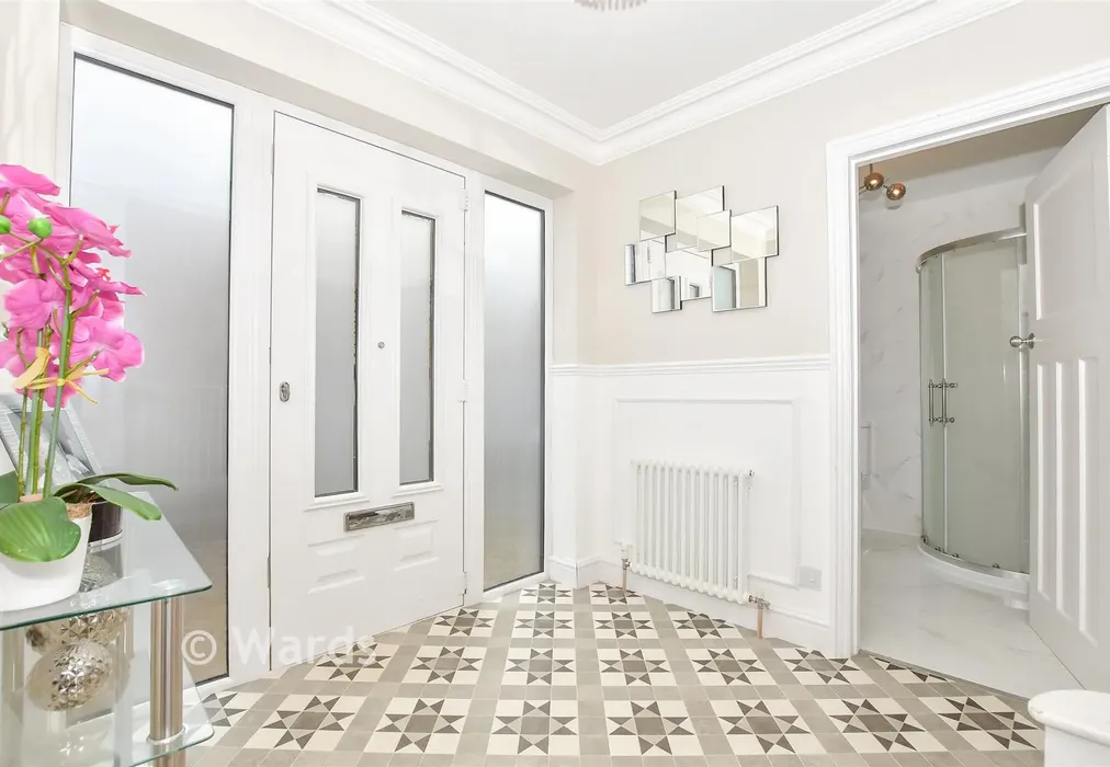 Hallway - London Road, Maidstone, Kent - Wards of Kent