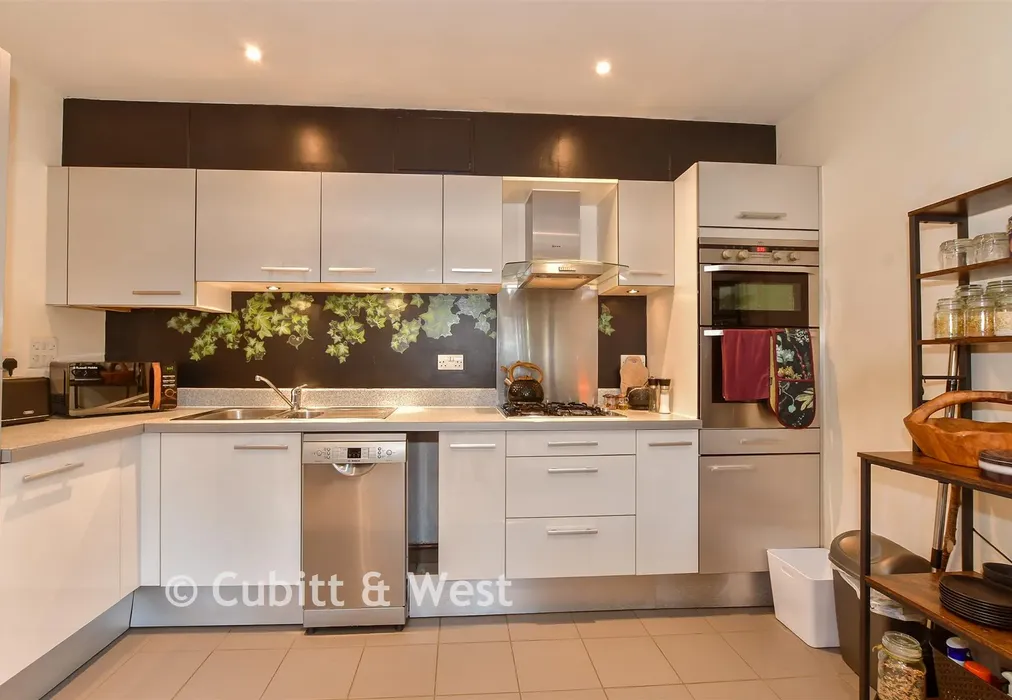 Kitchen - Hornbeam Road, Reigate, Surrey - Wards of Kent
