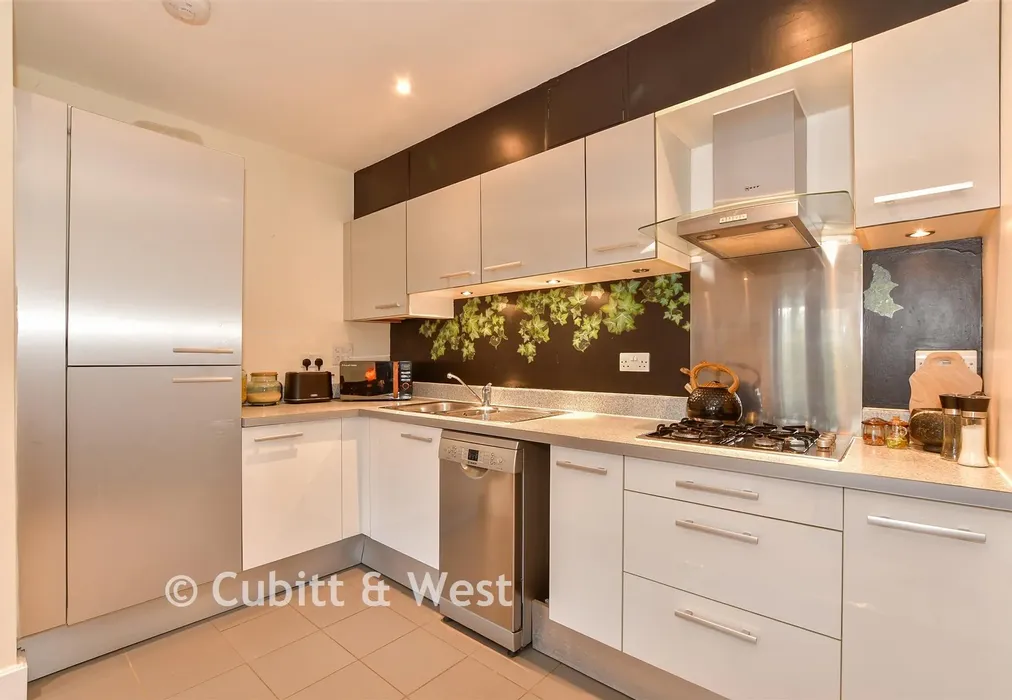 Kitchen - Hornbeam Road, Reigate, Surrey - Wards of Kent