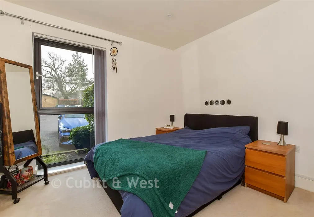 Bedroom 1 - Hornbeam Road, Reigate, Surrey - Wards of Kent