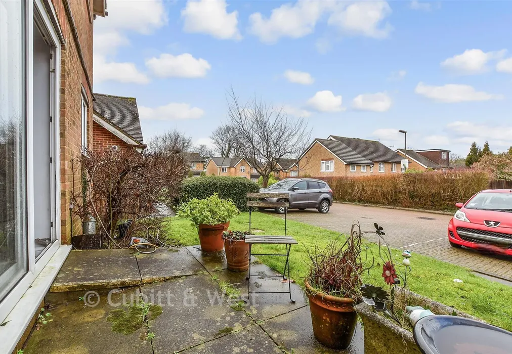 Patio / Decking - Lordsgrove Close, Tadworth, Surrey - Wards of Kent