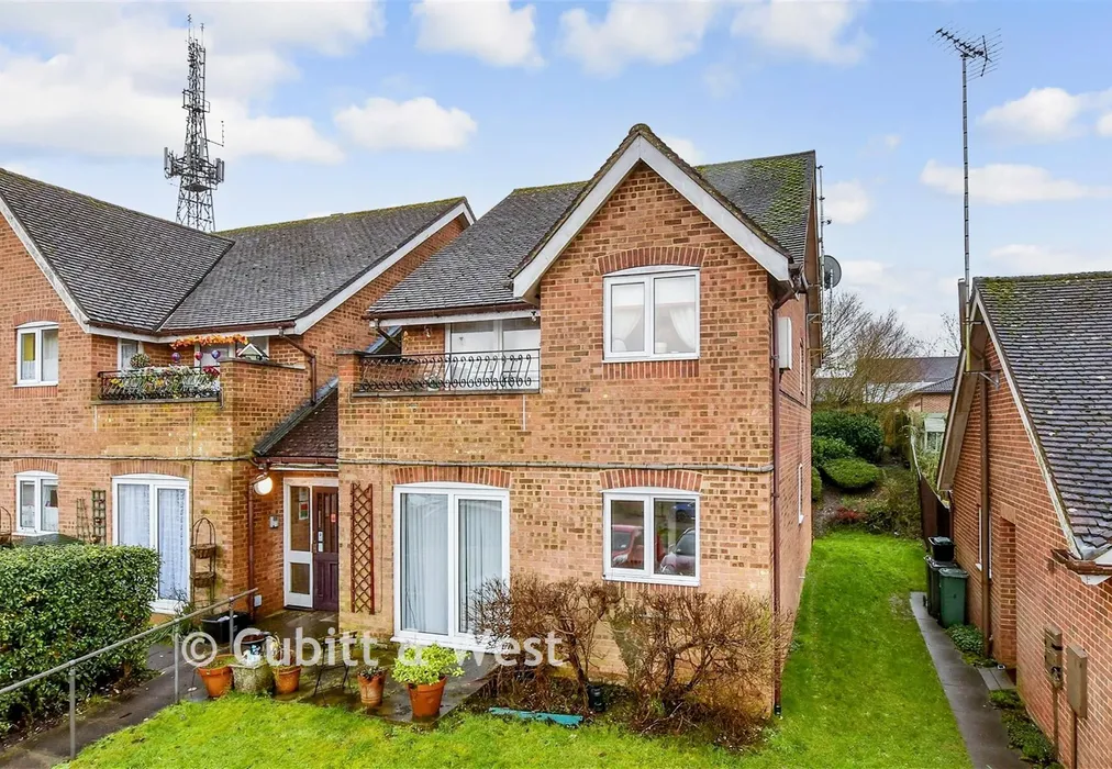 External (Web) - Lordsgrove Close, Tadworth, Surrey - Wards of Kent
