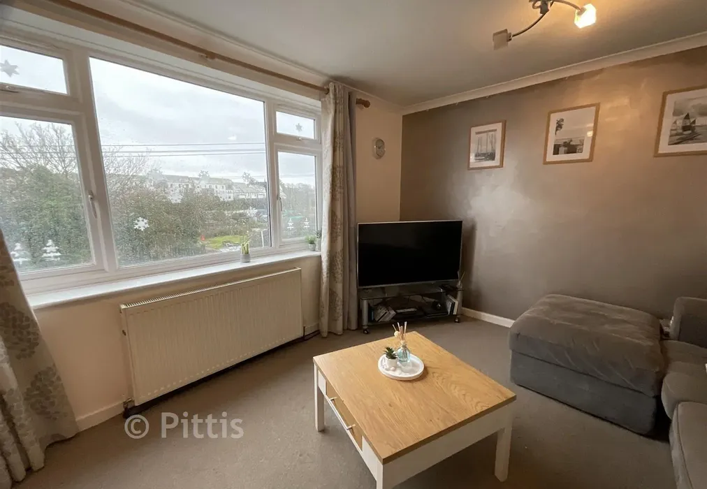 Lounge - Quarry Road, Ryde, Isle of Wight - Wards of Kent