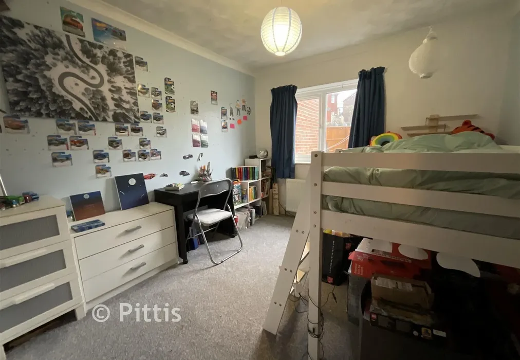 Bedroom - Quarry Road, Ryde, Isle of Wight - Wards of Kent