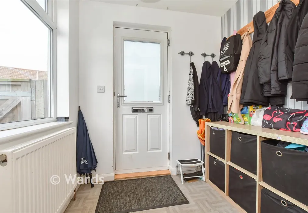 Entrance Hall - Davis Avenue, Deal, Kent - Wards of Kent