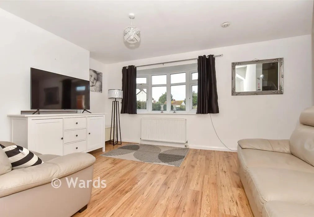 Lounge - Davis Avenue, Deal, Kent - Wards of Kent