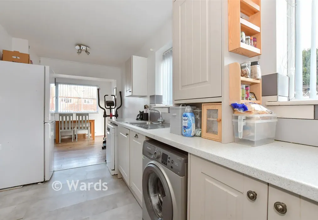 Kitchen - Davis Avenue, Deal, Kent - Wards of Kent